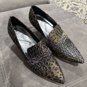 Bellini Brim Women's Pump Size 7.5W Heel Textile Upper PU Lining Unique Print